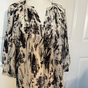 Joie Black and White Abstract 100% Silk Blouse